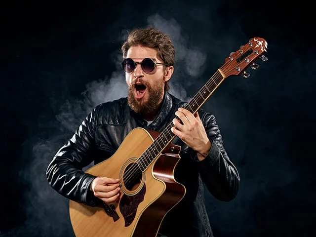 Cantar melhor para tocar e cantar ao mesmo tempo