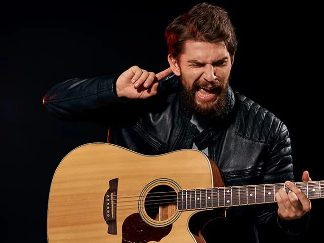 Tocar e cantar ao mesmo tempo